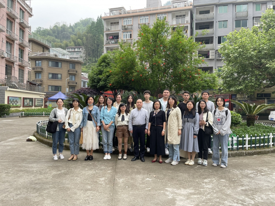 丽水市教育局陈伟新名师工作室第9次研训暨送教活动在青田山口镇中