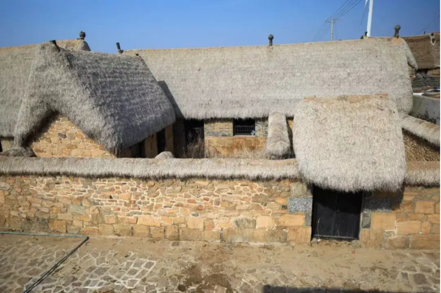 世界特色民居简介(12)——山东威海海草房